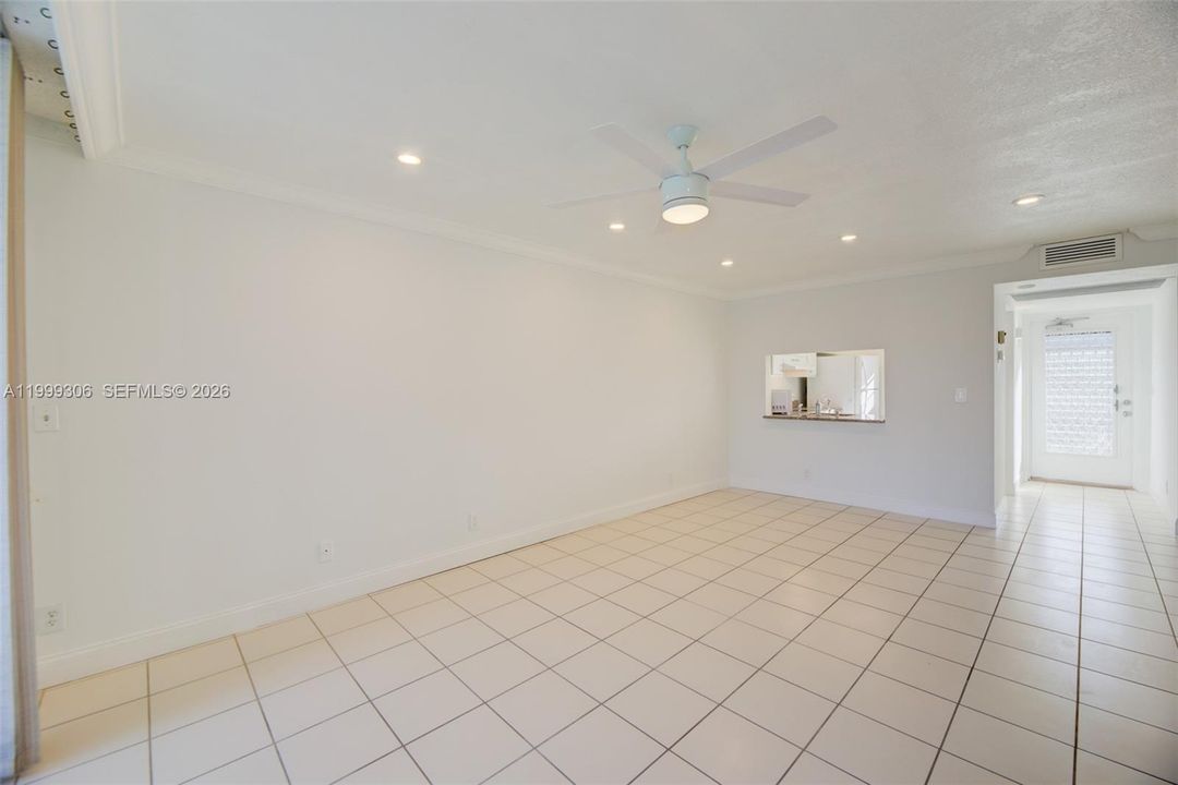 Activo con contrato: $175,000 (2 camas, 2 baños, 970 Pies cuadrados)
