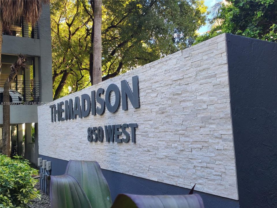 Activo con contrato: $235,000 (1 camas, 1 baños, 689 Pies cuadrados)