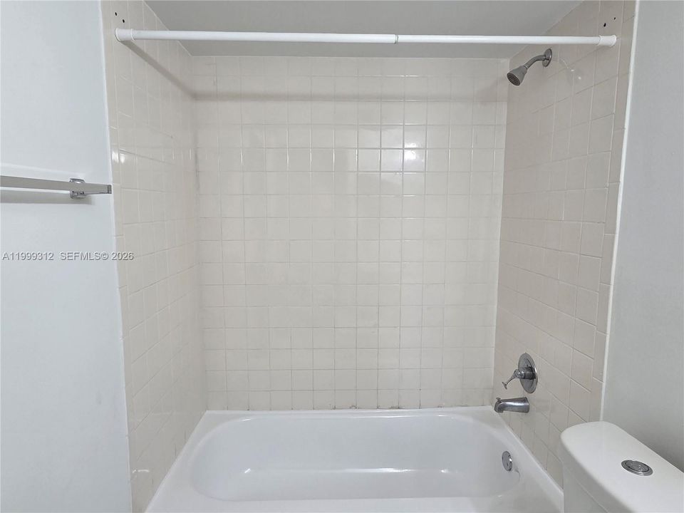 Activo con contrato: $235,000 (1 camas, 1 baños, 689 Pies cuadrados)