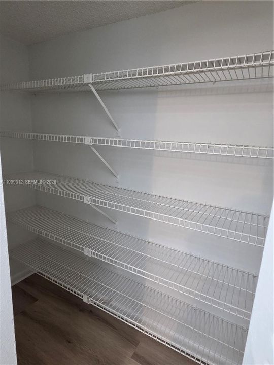 Activo con contrato: $235,000 (1 camas, 1 baños, 689 Pies cuadrados)
