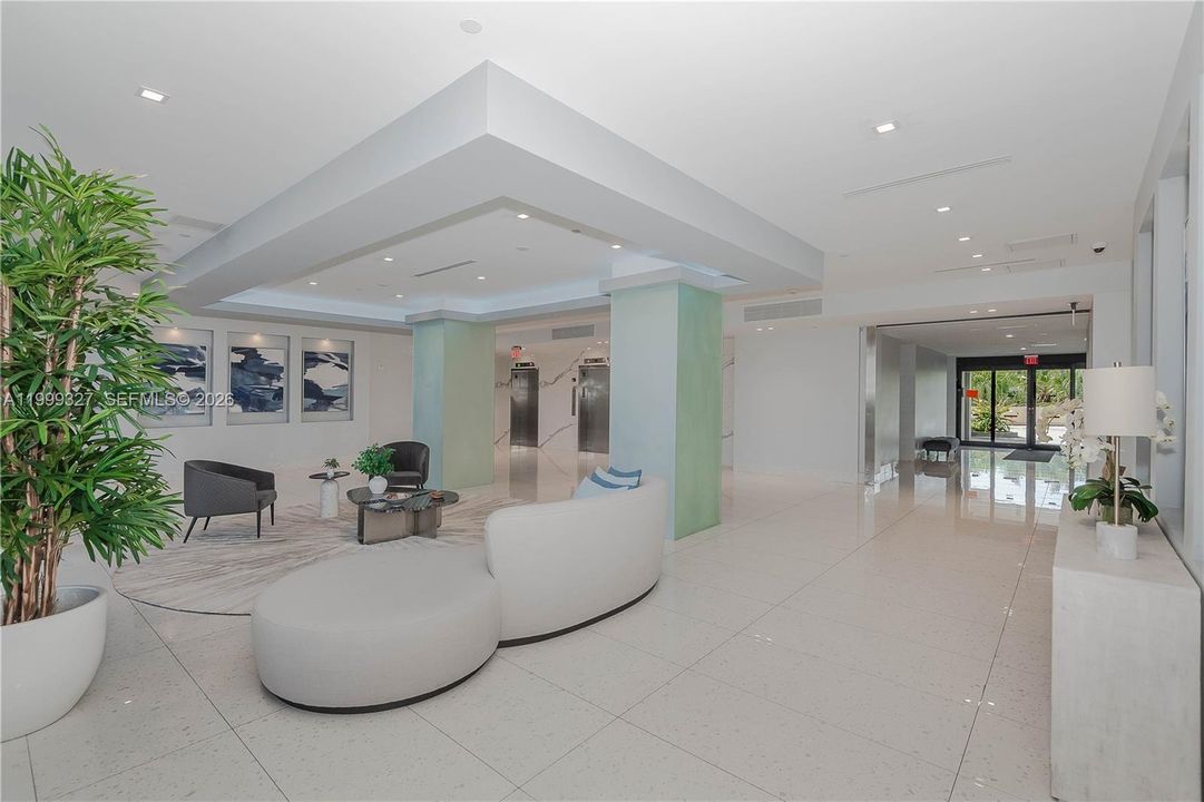 For Sale: $198,000 (2 beds, 2 baths, 1378 Square Feet)