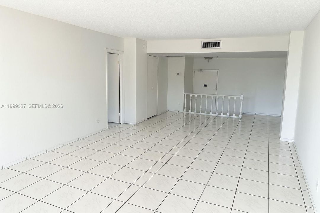 For Sale: $198,000 (2 beds, 2 baths, 1378 Square Feet)