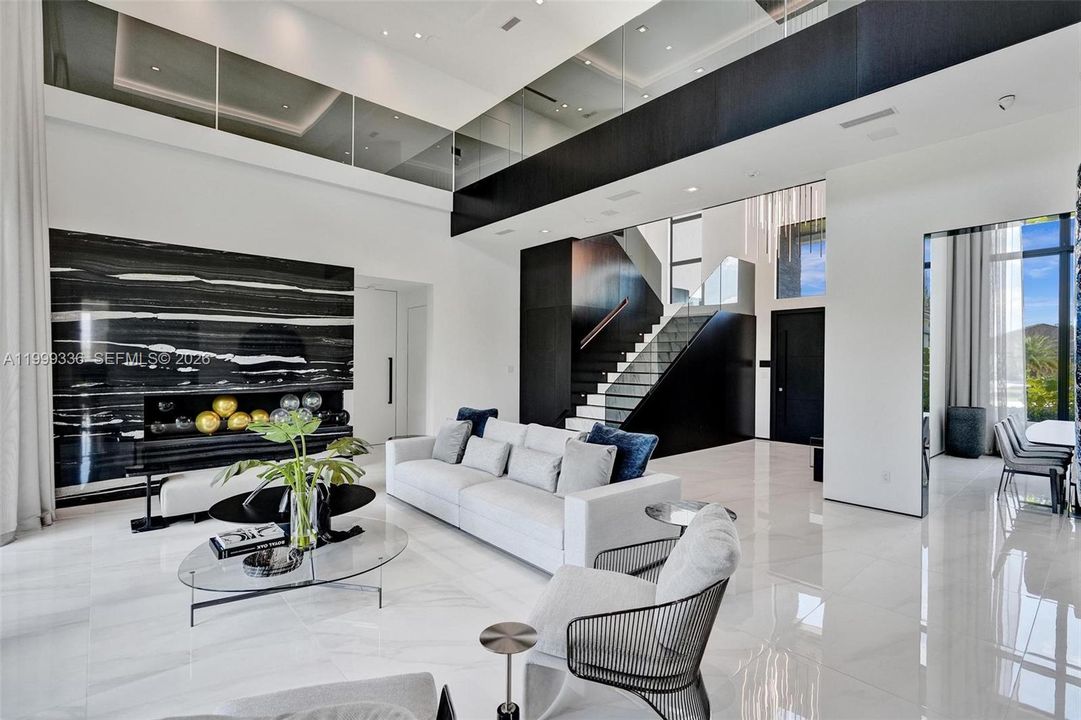 For Sale: $5,500,000 (6 beds, 8 baths, 8120 Square Feet)