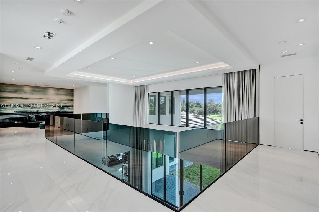 For Sale: $5,500,000 (6 beds, 8 baths, 8120 Square Feet)