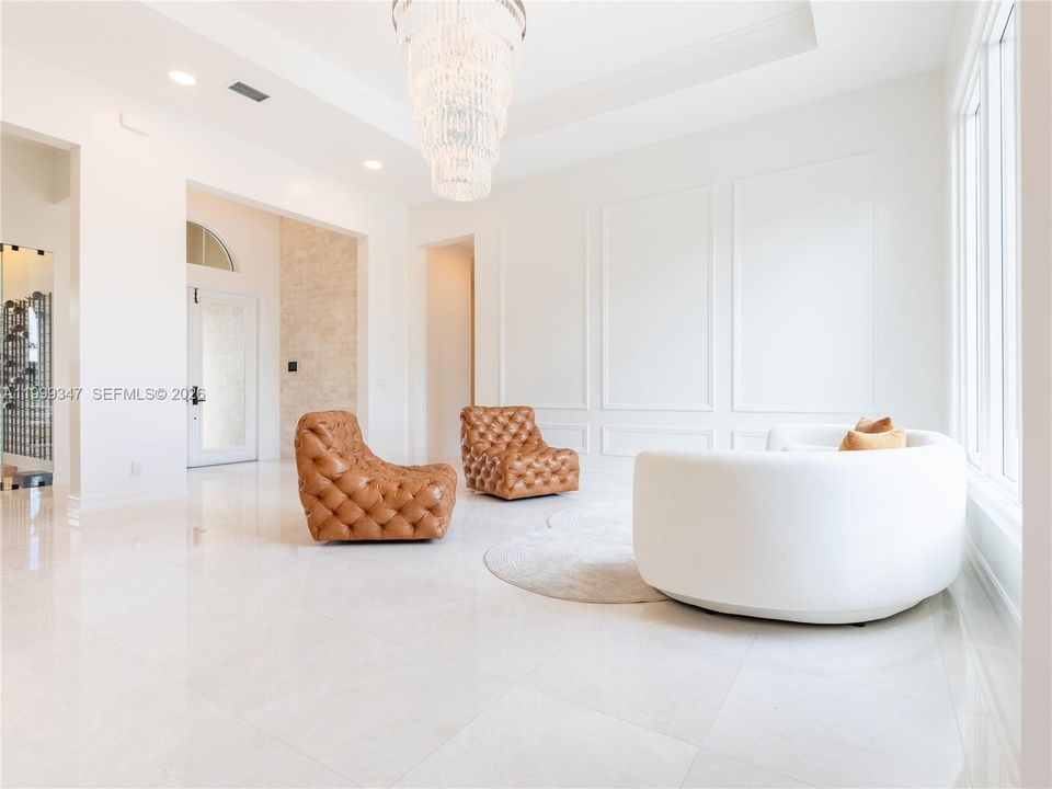 Activo con contrato: $2,395,000 (4 camas, 4 baños, 4038 Pies cuadrados)