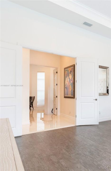 Activo con contrato: $2,395,000 (4 camas, 4 baños, 4038 Pies cuadrados)