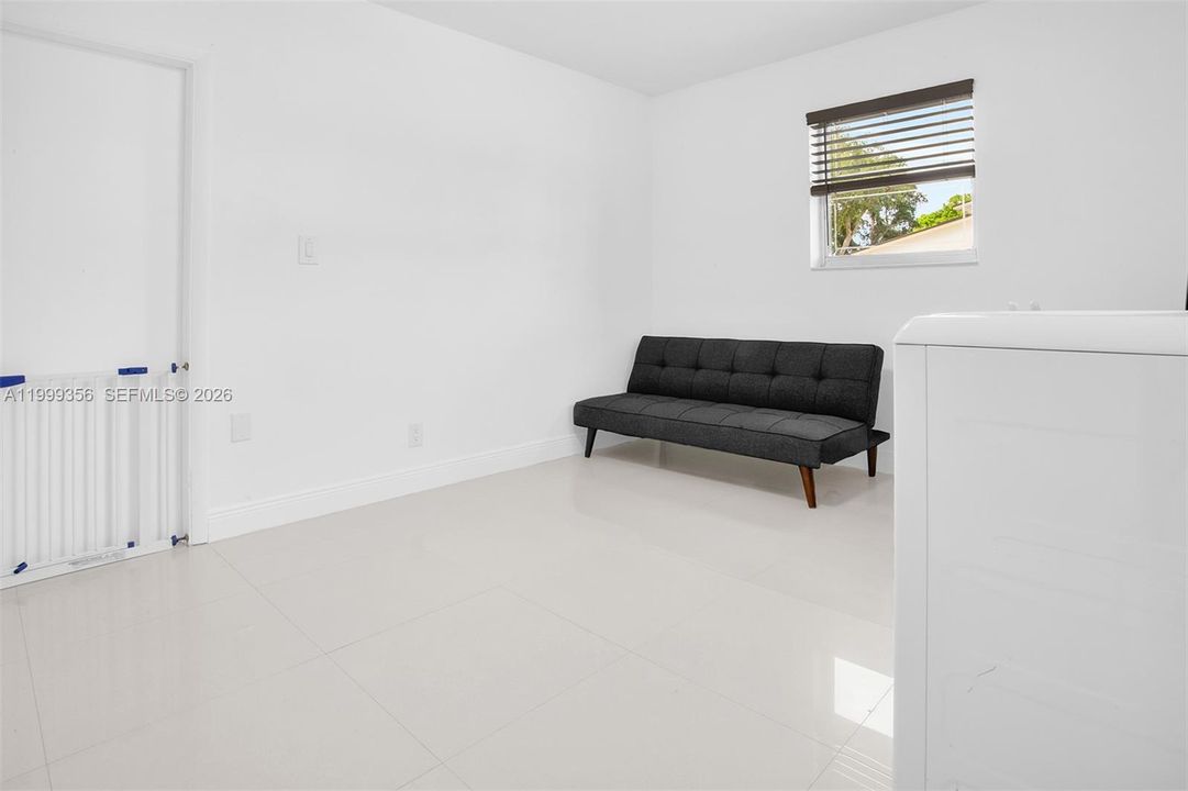 Activo con contrato: $1,399,999 (3 camas, 3 baños, 2584 Pies cuadrados)