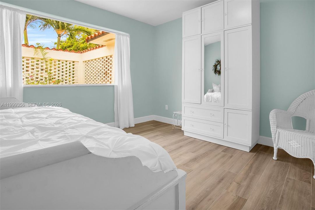 Activo con contrato: $1,399,999 (3 camas, 3 baños, 2584 Pies cuadrados)