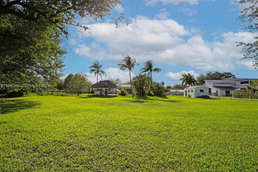 Activo con contrato: $1,399,999 (3 camas, 3 baños, 2584 Pies cuadrados)