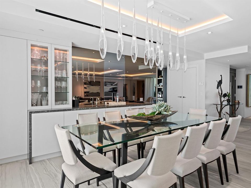 Dining Area and Wet Bar