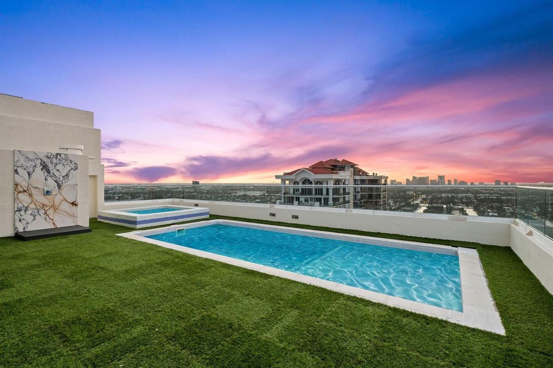 Rooftop Pool