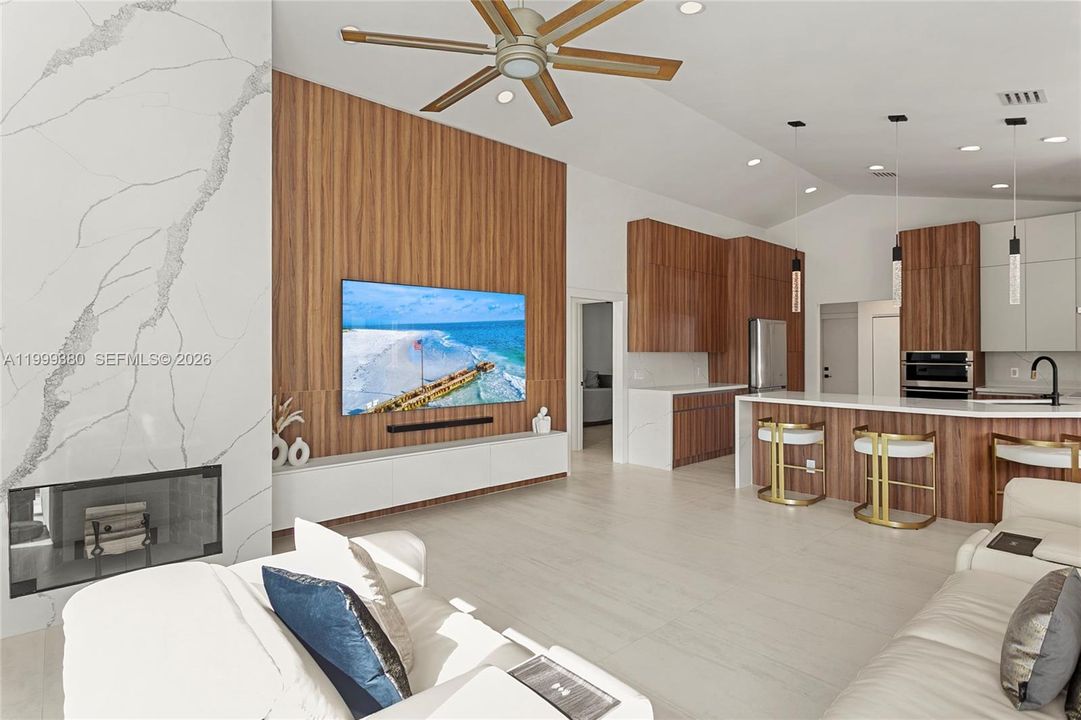 На продажу: $995,000 (3 спален, 2 ванн, 2532 Квадратных фут)