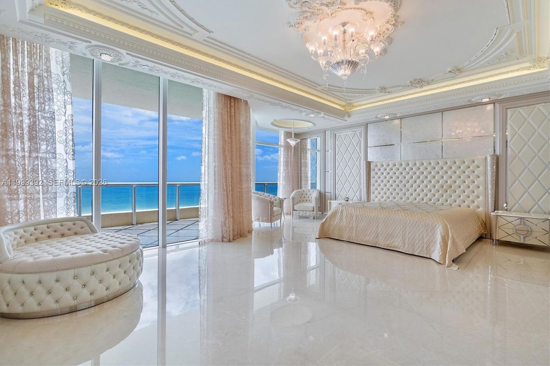На продажу: $13,495,000 (4 спален, 6 ванн, 6419 Квадратных фут)