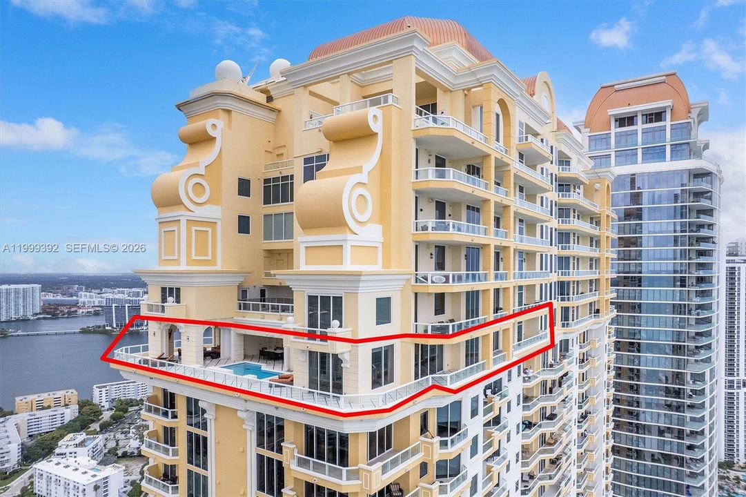 На продажу: $13,495,000 (4 спален, 6 ванн, 6419 Квадратных фут)