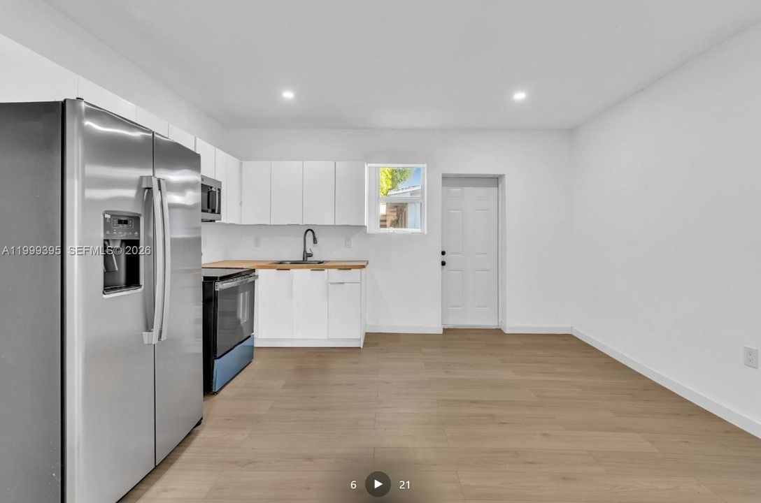 В аренду: $14,000 (10 спален, 10 ванн, 3353 Квадратных фут)