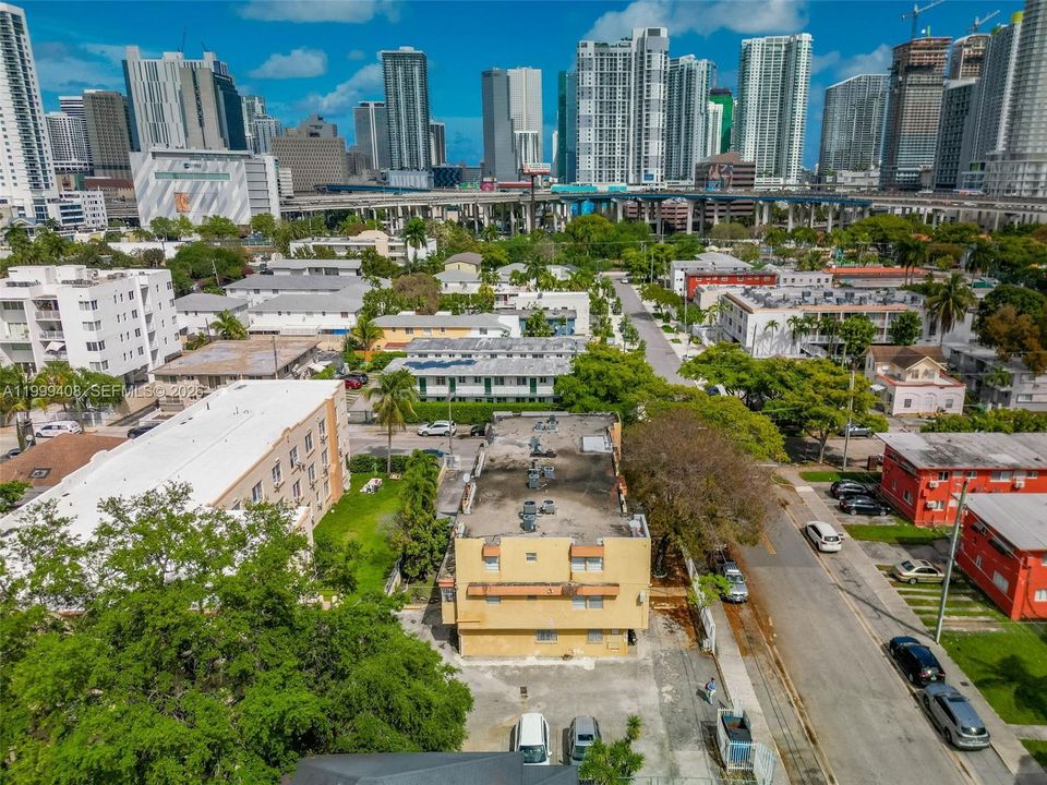 En Venta: $269,000 (2 camas, 1 baños, 680 Pies cuadrados)