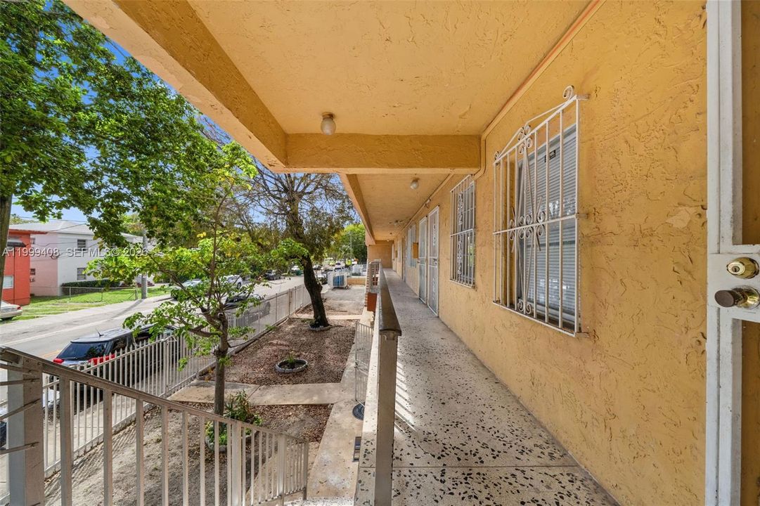 En Venta: $269,000 (2 camas, 1 baños, 680 Pies cuadrados)