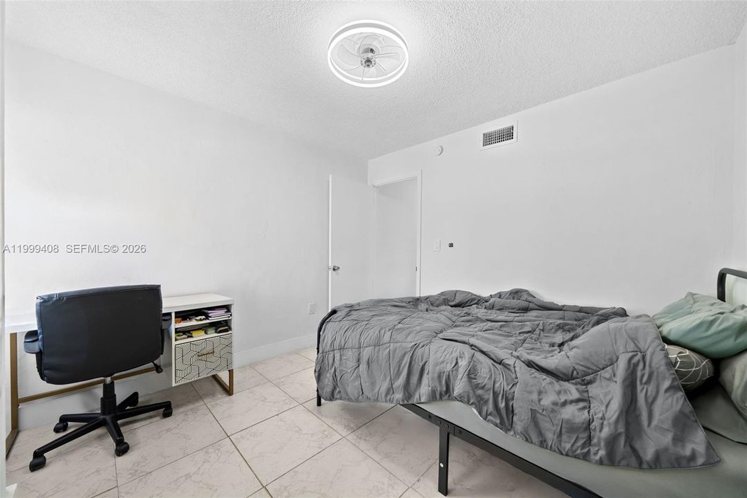 En Venta: $269,000 (2 camas, 1 baños, 680 Pies cuadrados)