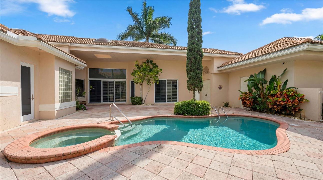 04-10802 Greenbriar Villa Dr