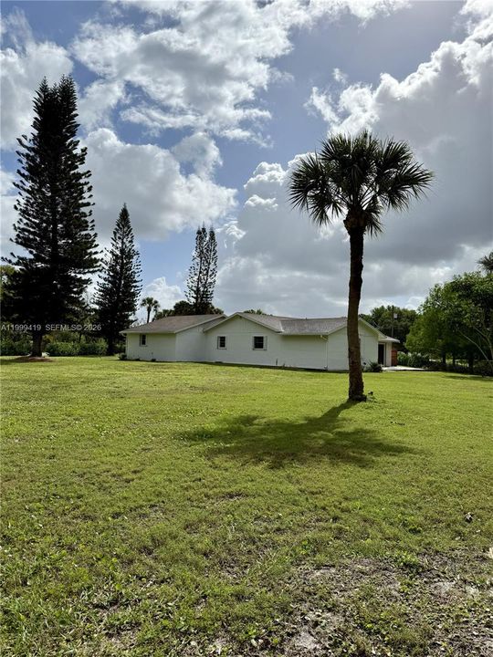 For Rent: $4,500 (3 beds, 2 baths, 1914 Square Feet)