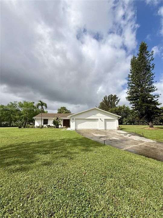 For Rent: $4,500 (3 beds, 2 baths, 1914 Square Feet)