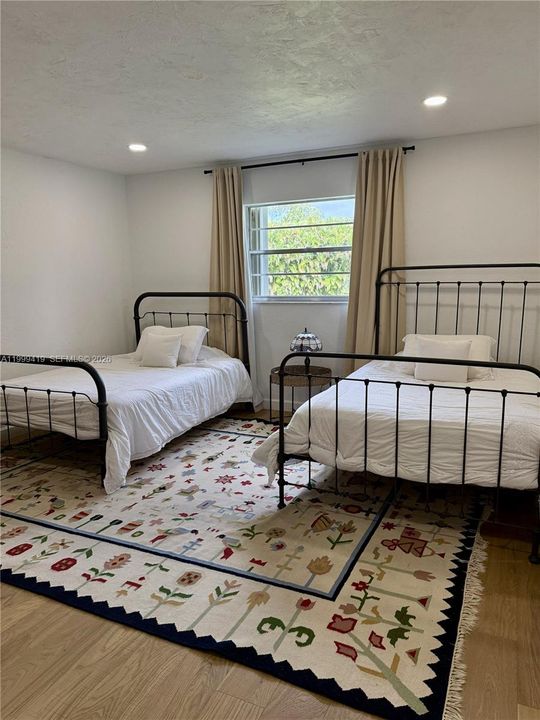 For Rent: $4,500 (3 beds, 2 baths, 1914 Square Feet)