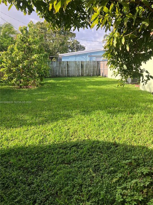 Active With Contract: $499,900 (3 beds, 2 baths, 1772 Square Feet)