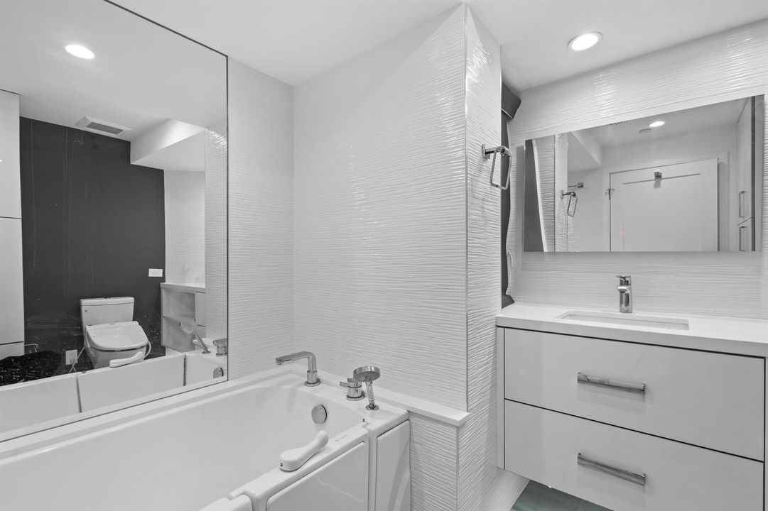 29_300 se 5th ave