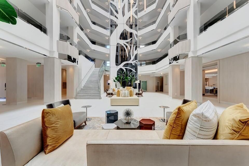 mizner lobby 4