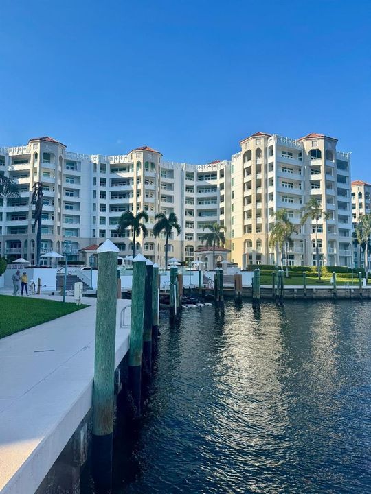 MT DOCKS