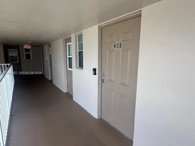 For Sale: $199,500 (2 beds, 2 baths, 949 Square Feet)
