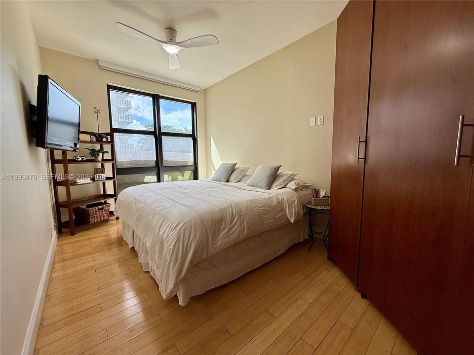 Active With Contract: $7,450 (3 beds, 2 baths, 1782 Square Feet)
