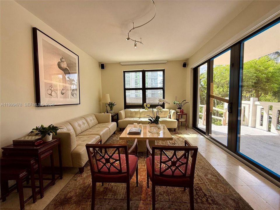 Active With Contract: $7,450 (3 beds, 2 baths, 1782 Square Feet)