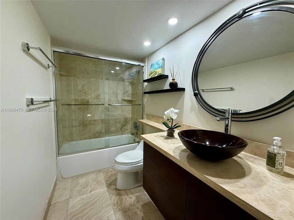 Active With Contract: $7,450 (3 beds, 2 baths, 1782 Square Feet)