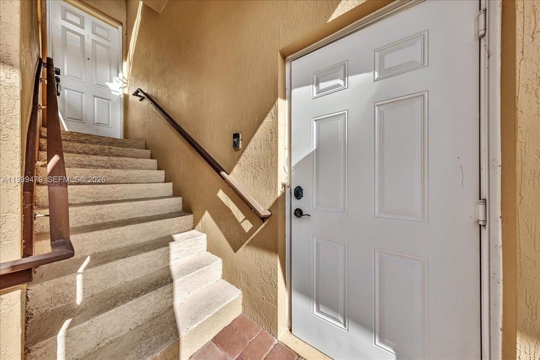 Active With Contract: $475,000 (3 beds, 2 baths, 1524 Square Feet)