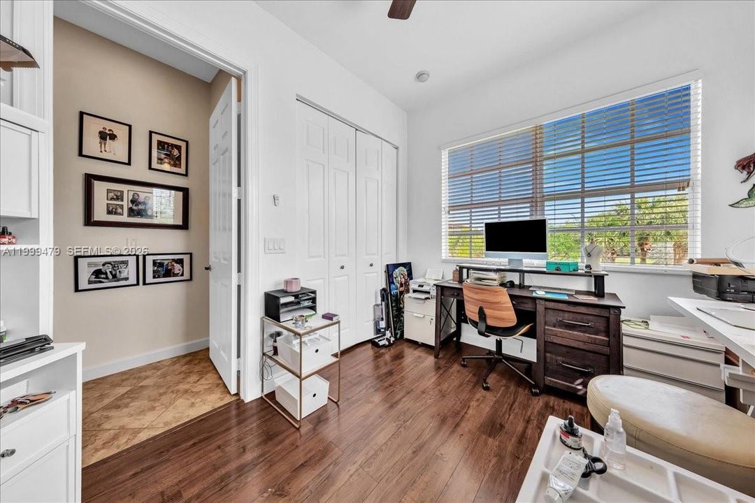 Active With Contract: $475,000 (3 beds, 2 baths, 1524 Square Feet)