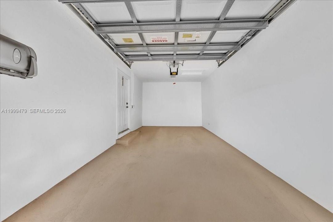 Active With Contract: $475,000 (3 beds, 2 baths, 1524 Square Feet)