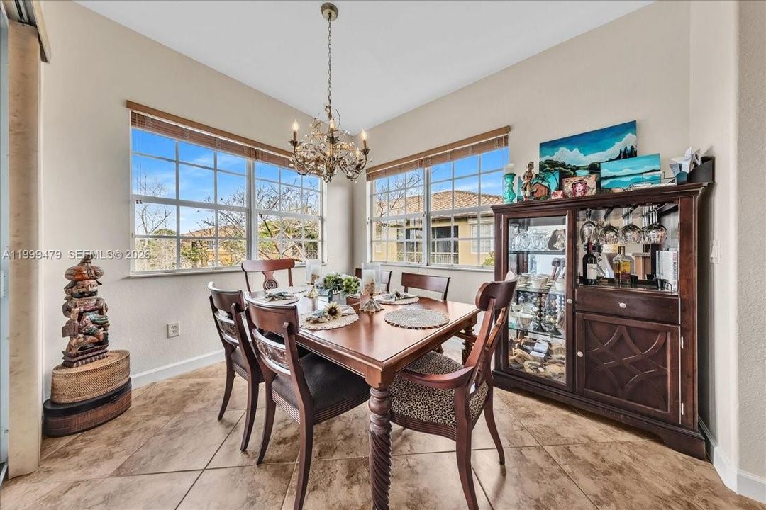 Active With Contract: $475,000 (3 beds, 2 baths, 1524 Square Feet)