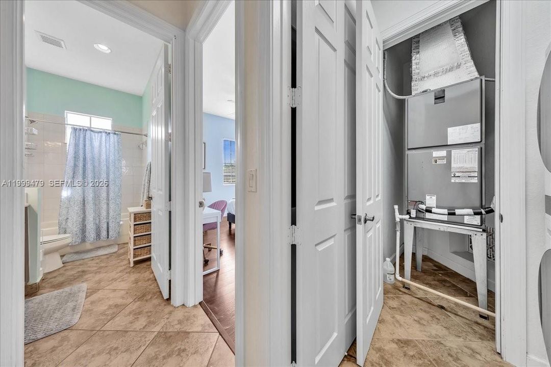 Active With Contract: $475,000 (3 beds, 2 baths, 1524 Square Feet)