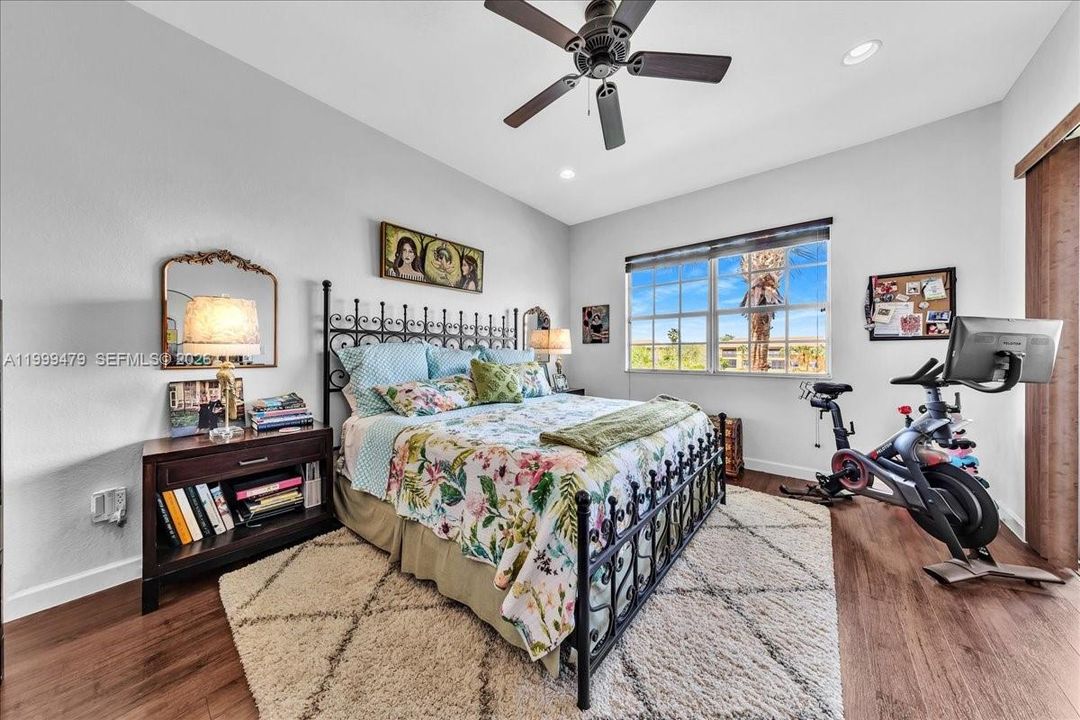 Active With Contract: $475,000 (3 beds, 2 baths, 1524 Square Feet)