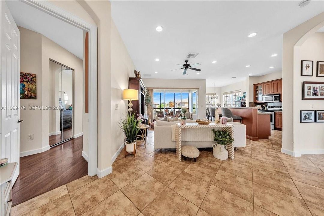 Active With Contract: $475,000 (3 beds, 2 baths, 1524 Square Feet)