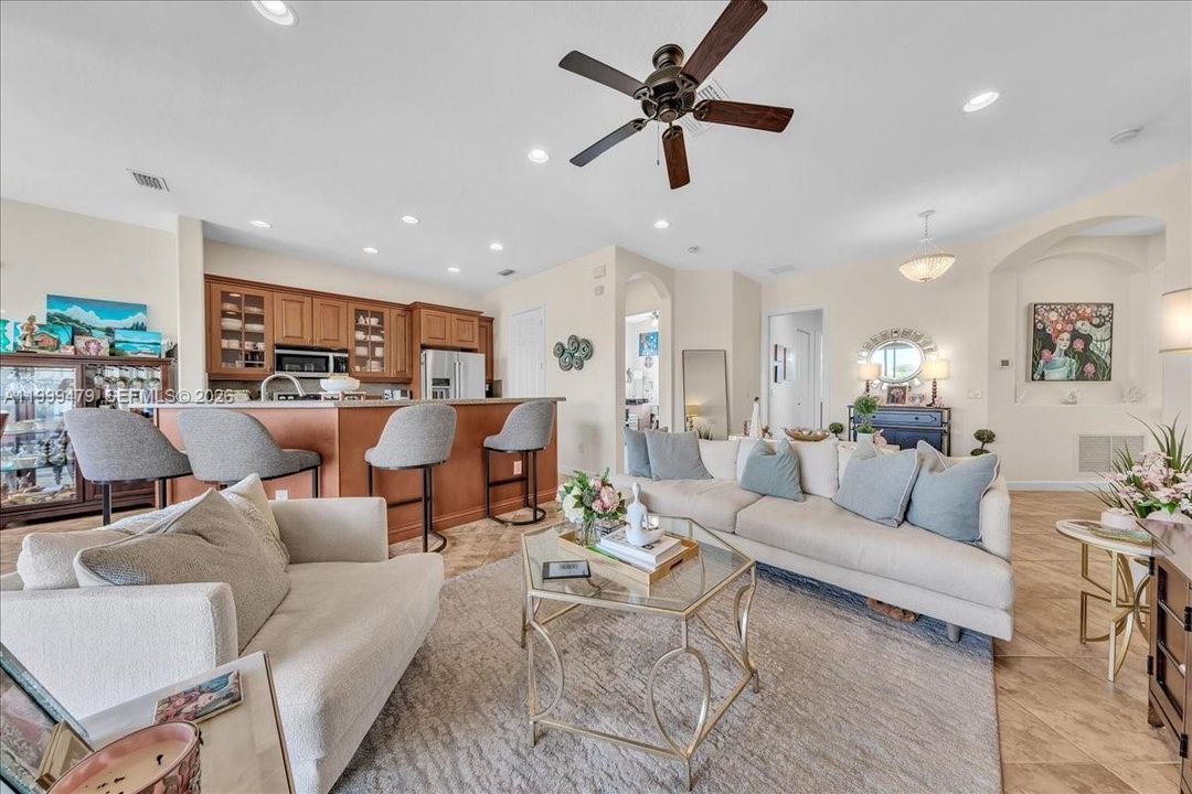 Active With Contract: $475,000 (3 beds, 2 baths, 1524 Square Feet)