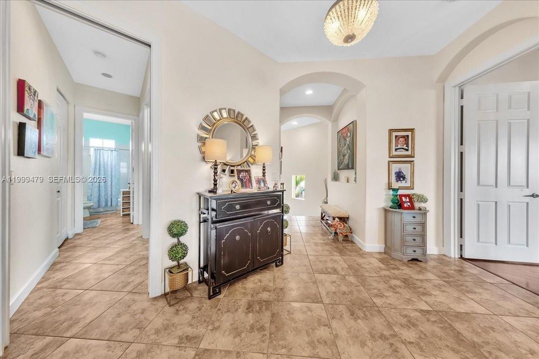Active With Contract: $475,000 (3 beds, 2 baths, 1524 Square Feet)
