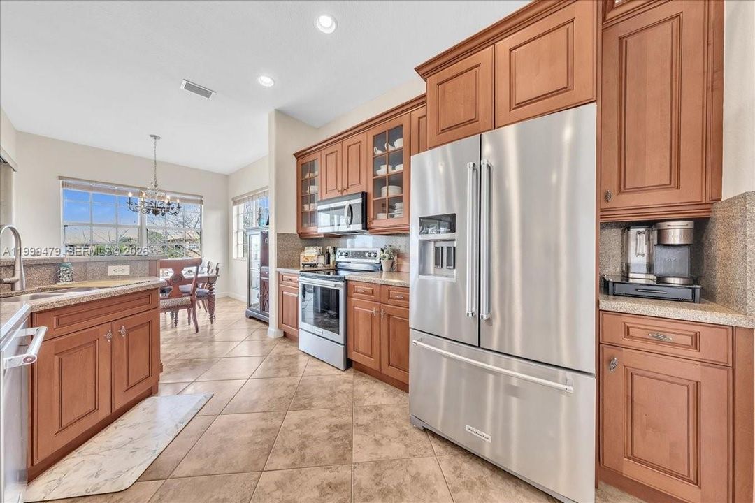 Active With Contract: $475,000 (3 beds, 2 baths, 1524 Square Feet)