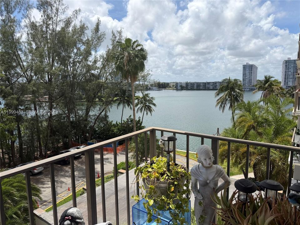 En Venta: $190,000 (1 camas, 1 baños, 918 Pies cuadrados)