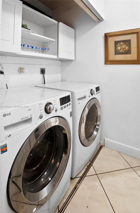 Activo con contrato: $299,000 (2 camas, 2 baños, 1060 Pies cuadrados)