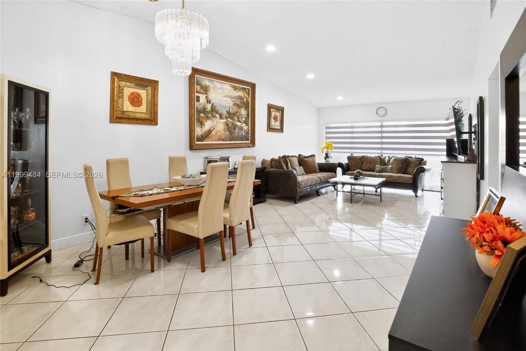 Activo con contrato: $299,000 (2 camas, 2 baños, 1060 Pies cuadrados)