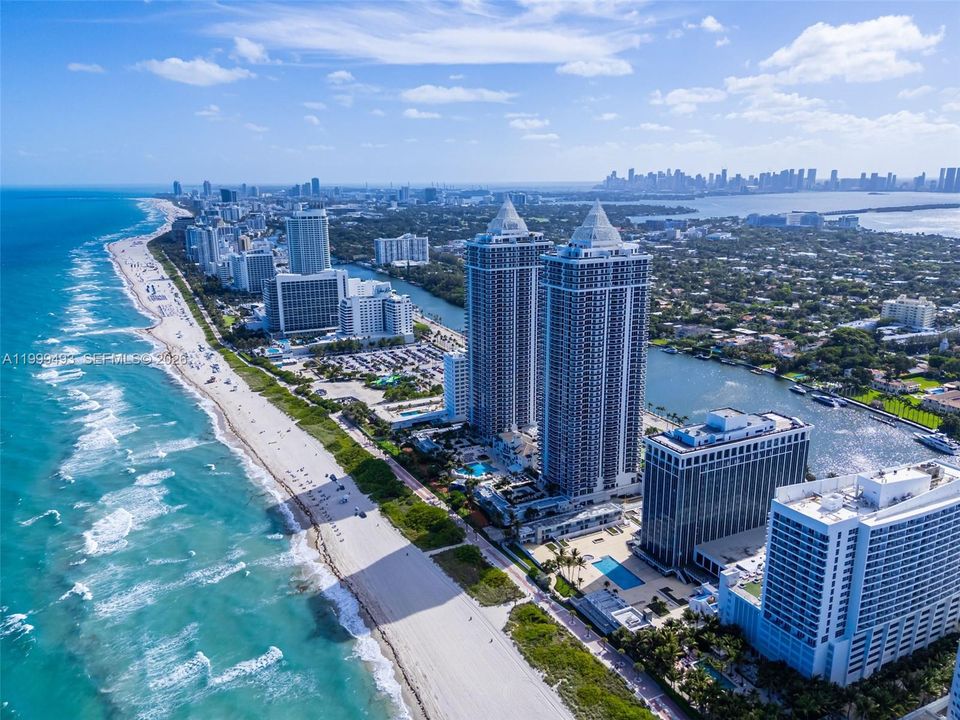 For Sale: $1,995,000 (2 beds, 2 baths, 1550 Square Feet)
