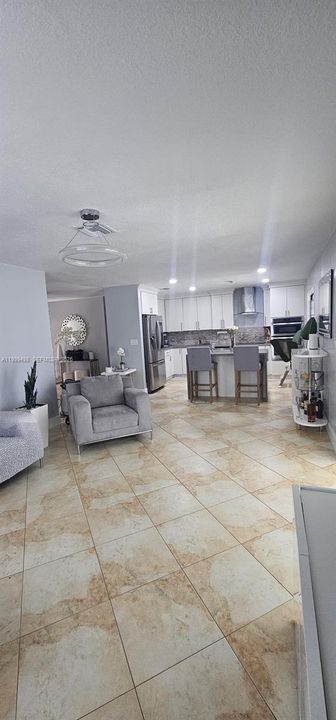 Active With Contract: $580,000 (3 beds, 2 baths, 1648 Square Feet)