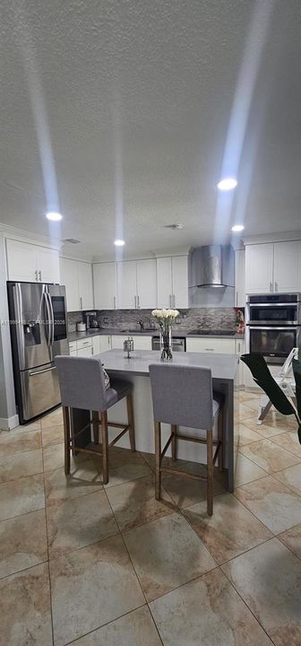 Active With Contract: $580,000 (3 beds, 2 baths, 1648 Square Feet)